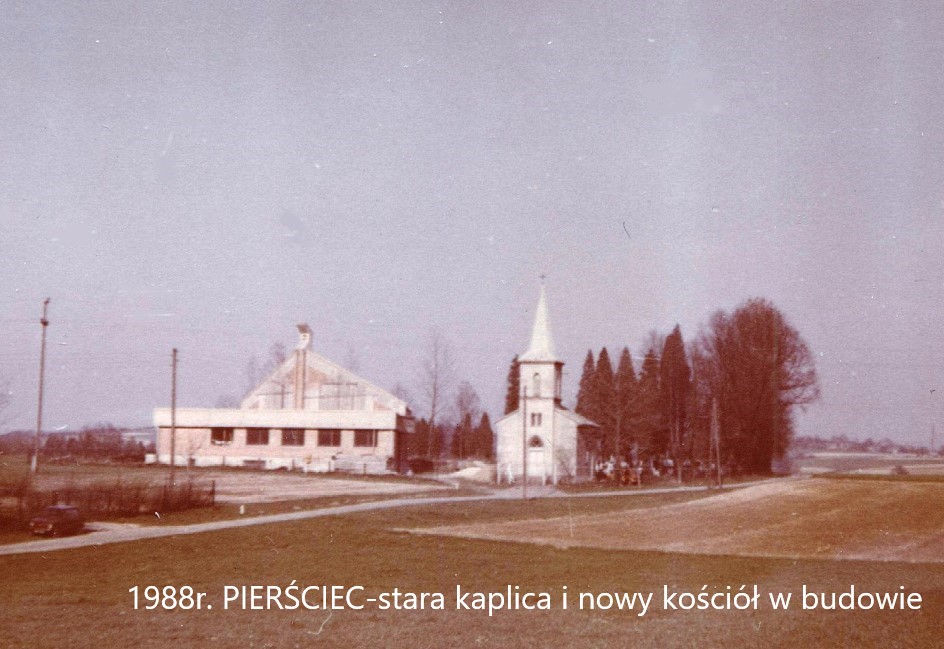 1988.04.17-Piersciec-stara-kaplica-i-nowy-kosciol-w-bud.