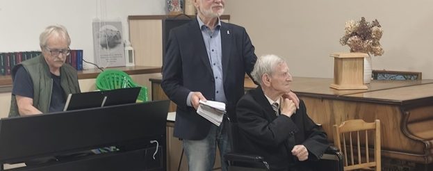 Przyjaźń, wspomnienia i wspólny śpiew – wyjątkowe spotkanie z gościem z Niemiec